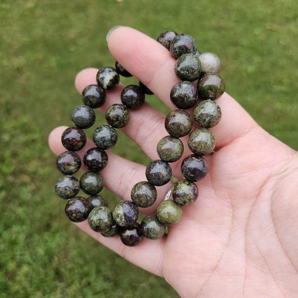 10mm dragon blood bracelet - Picture 3 of 3